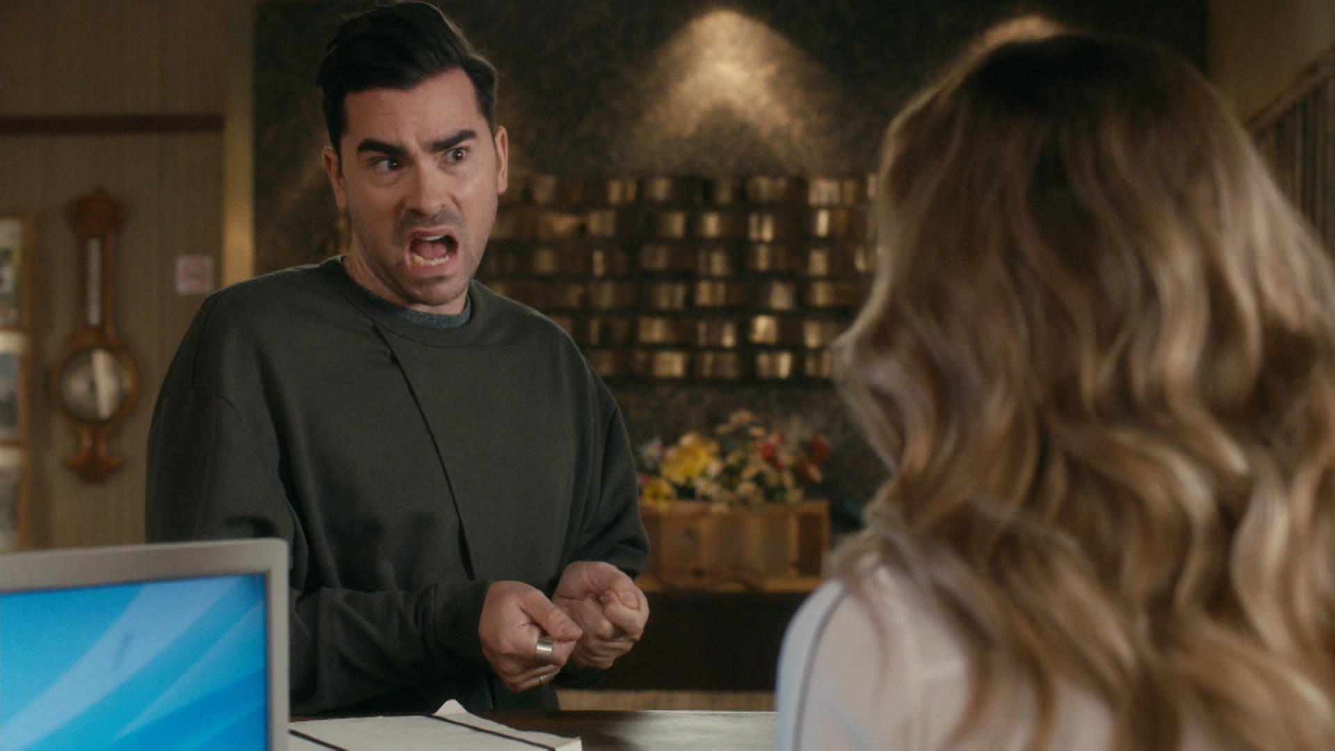Bienvenue à Schitt's Creek Saison 6 Bienvenue à Schitt's Creek | Séries Plus